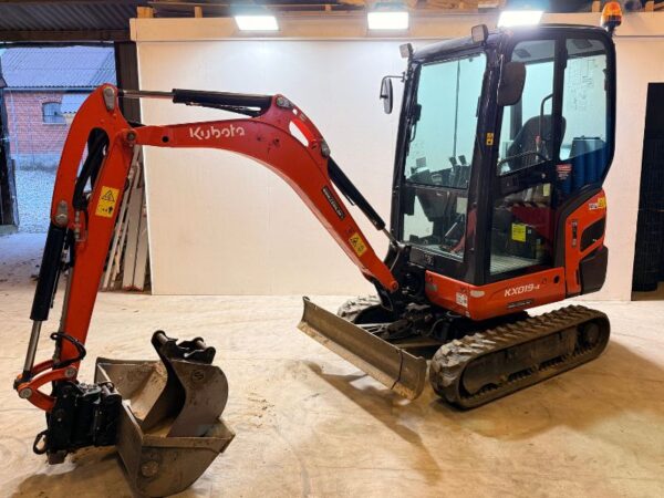 Alternative view of Kubota KX019-4 Minigraver - KU82244